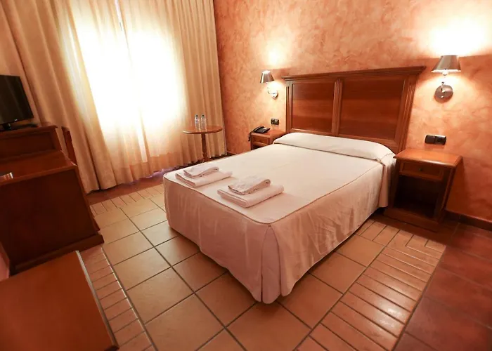 Hospedium Dona Mafalda De Castilla Plasencia